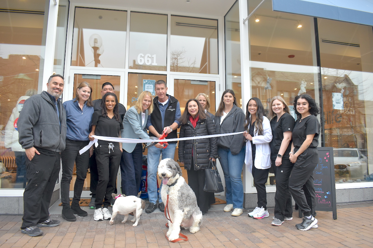 Vet and pet-care facility Pets4Life cuts ribbon in Highland Park